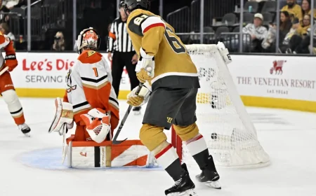 Mark Stone Scores Late PPG in Game 3 for Vegas