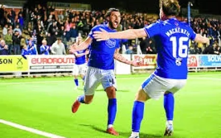 Ross Stewart Denies Olly Whyte as Stenhousemuir Vs Queen Of The South Ends Level
