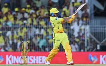 Urvil Patel Scores 25 Off Avesh Khan in CSK Chase