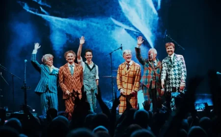 Tim Finn pushes Split Enz toward first tour since 2009