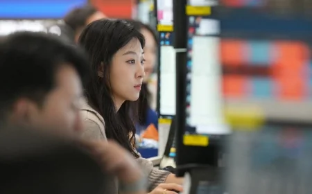 Stocks Rise 0.8% as Jobs Report Lifts Stock Market