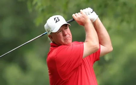 Boo Weekley Takes One-Stroke Lead With Bogey-Free 66