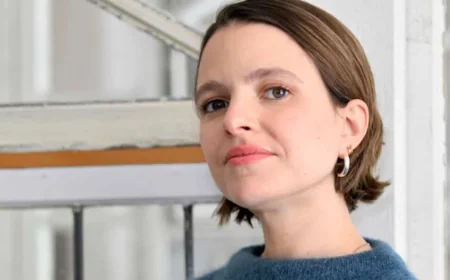 Sarah-Jeanne Labrosse relance Chandail Canadien avec Viggo Mortensen en 2006