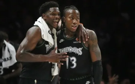 Ayo Dosunmu Available for Game 3 After Right Heel Soreness