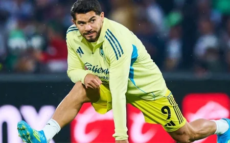 Henry Martín Inspires América Before Pumas Clash at Ciudad Universitaria