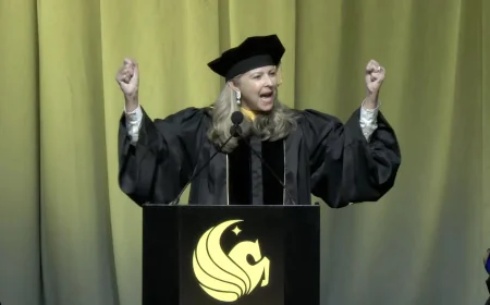 Caulfield Booed at UCF Graduation After AI Praise