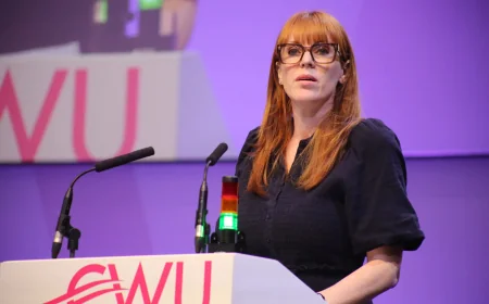 Angela Rayner presses Cwu delegates in Bournemouth over Labour pace