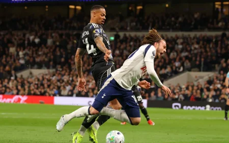 Mathys Tel Hero Double Leaves Tottenham 1-1 With Leeds