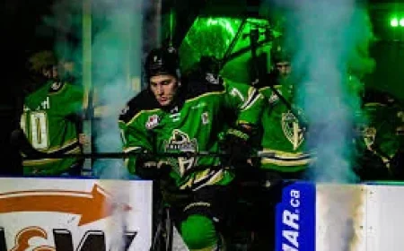 Prince Albert Raiders Open WHL Final With 4-2 Win Over Everett