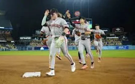 Drew Gilbert, Giants beat Dodgers 9-3 before odd outfield celebration