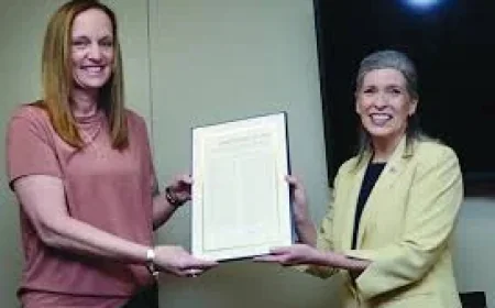 Joni Ernst Presents Small Business Award to Cobblestone Ballroom