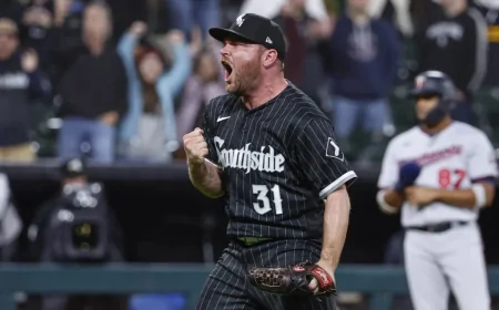 Liam Hendriks Joins Cubs On Minor League Deal