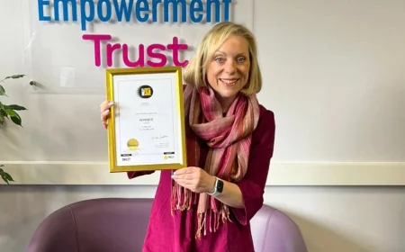 Jordan Stephens backs Staffordshire Women’s Aid to Gold Judges Award