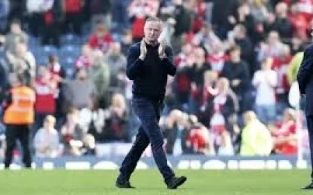 Tom Cleverley backs O'Neill staying with Northern Ireland over Blackburn