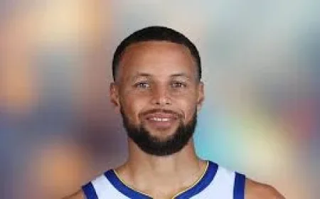 Curry Wants One More Title as Warriors Plan Around Year 18