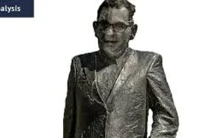 Meridian Sculpture starts $134,304 Dan Andrews Statue
