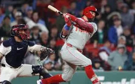 Kyle Schwarber Stats: 18th Homer Lifts Phillies Past Red Sox 3-1