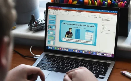 Ulf Kristersson pushes Sweden from screens to books in schools