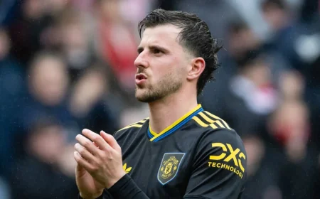 Mason Mount father hits back as Tony Mount calls Michael Owen a fool