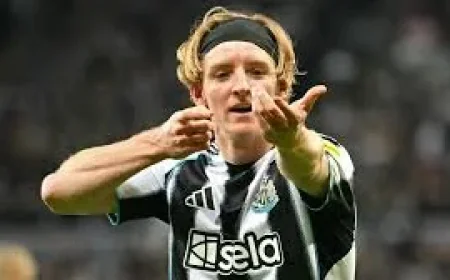 Gordon May Have Played Last Newcastle Game as Bayern Talks Continue