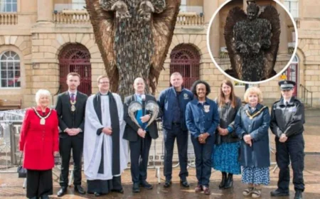 Paul Taylor thanks crowds as Newark Knife Angel departs Wednesday