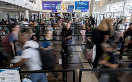Americans Emigrate 180,000 in 2025 as Renunciations Near 5,000