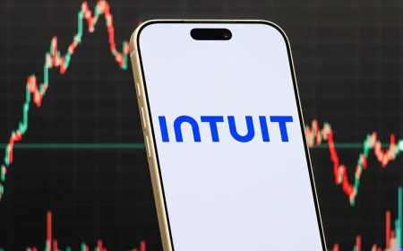 Intuit Stock Falls as 17% of Staff Faces Layoffs
