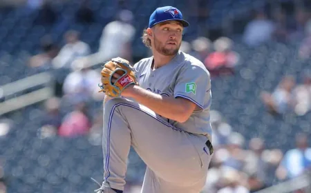 Blue Jays Lose 7-6 at Yankee Stadium After 5-3 Lead
