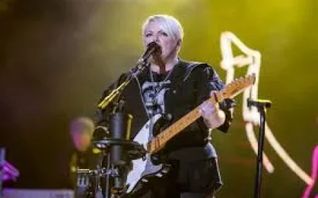 Natalie Maines Draws White House Rebuke as Dixie Chicks Clash Grows