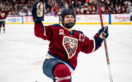Marie-Philip Poulin Wins Ilana Kloss Playoff MVP After 8-Point Run
