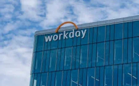 Wday Stock Falls 43% as Jefferies Flags Execution Risk