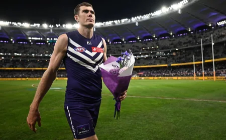 Mason Cox Hints at America Return if Single — Fremantle Dockers