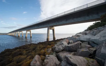 Traffic Scotland closes Kessock Bridge in both directions