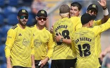 Lauren Parfitt's 86 sends Glamorgan Cricket to 65-run win