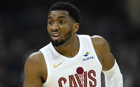 Landry Shamet Knicks Blank Donovan Mitchell in Game 1 Adjustment