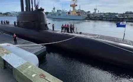 Roks Dosan Ahn Chang-ho docks in B.C. as Ottawa nears submarine choice