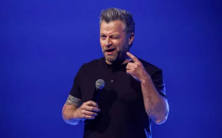 Patrick Groulx Revives Characters in Trop longtemps seul at Théâtre St-Denis