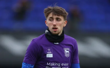 Rangers plan talks with Dan Neil after Sunderland exit