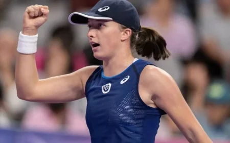 Emerson Jones Draws Iga Swiatek in French Open Day 2 Predictions