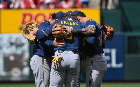 Brewers Host Cardinals in 30-20 NL Central Test — Cardinals Vs Brewers
