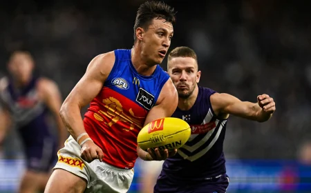Blake Hardwick Kicks Four as Hawthorn Streak Reaches Seven — Afl Round 12 Team News