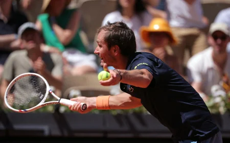 Sinner Opens 6-1 at Roland Garros Tennis Against Tabur