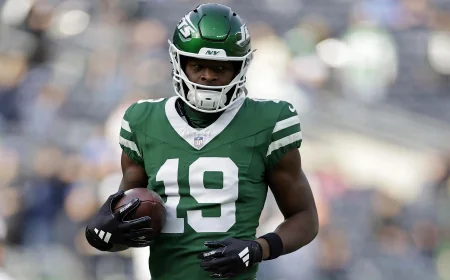 Irvin Charles Traded to Seahawks for 2028 Seventh-Round Pick