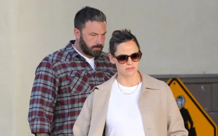 Jennifer Garner rushes Violet Affleck to ER on crutches