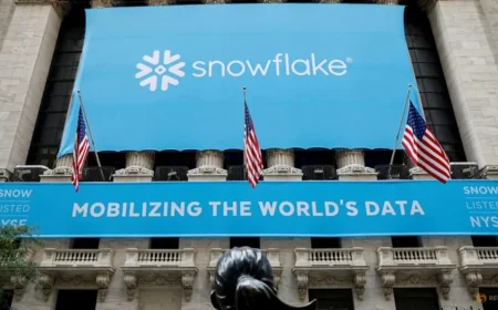 Snowflake Stock Rises on $6 Billion AWS Deal