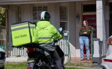 ACCC Probes Uber Eats Exclusive Contract Probe Over Bunnings Deal