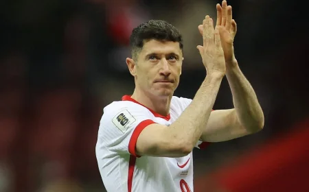 Lewandowski Escortuje Maja Mecan w Polska przed Ukrainą