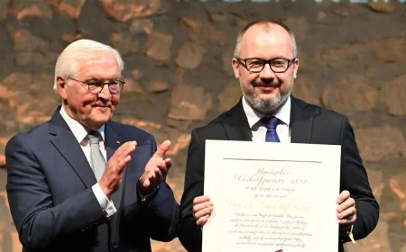 Steinmeier warnt in Neustadt vor autoritären Tendenzen