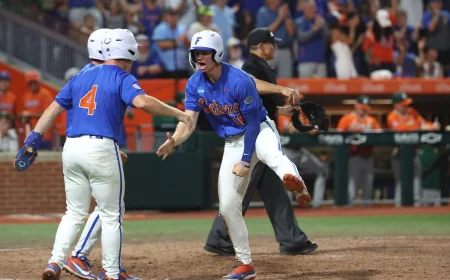 Florida Lifts 22-10 Win With Five Eighth-Inning Homers — Miami Hurricanes Baseball
