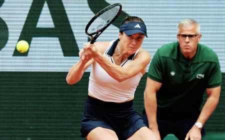 Bencic Takes First Set 6-4 Before Svitolina Turns French Open Match